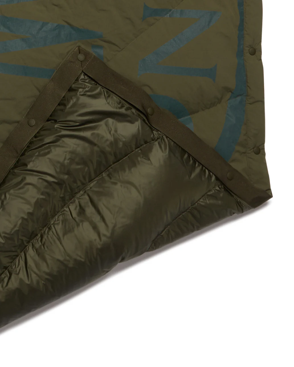 Moncler Genius x Pharrell Williams Logo Comforter - Image 7