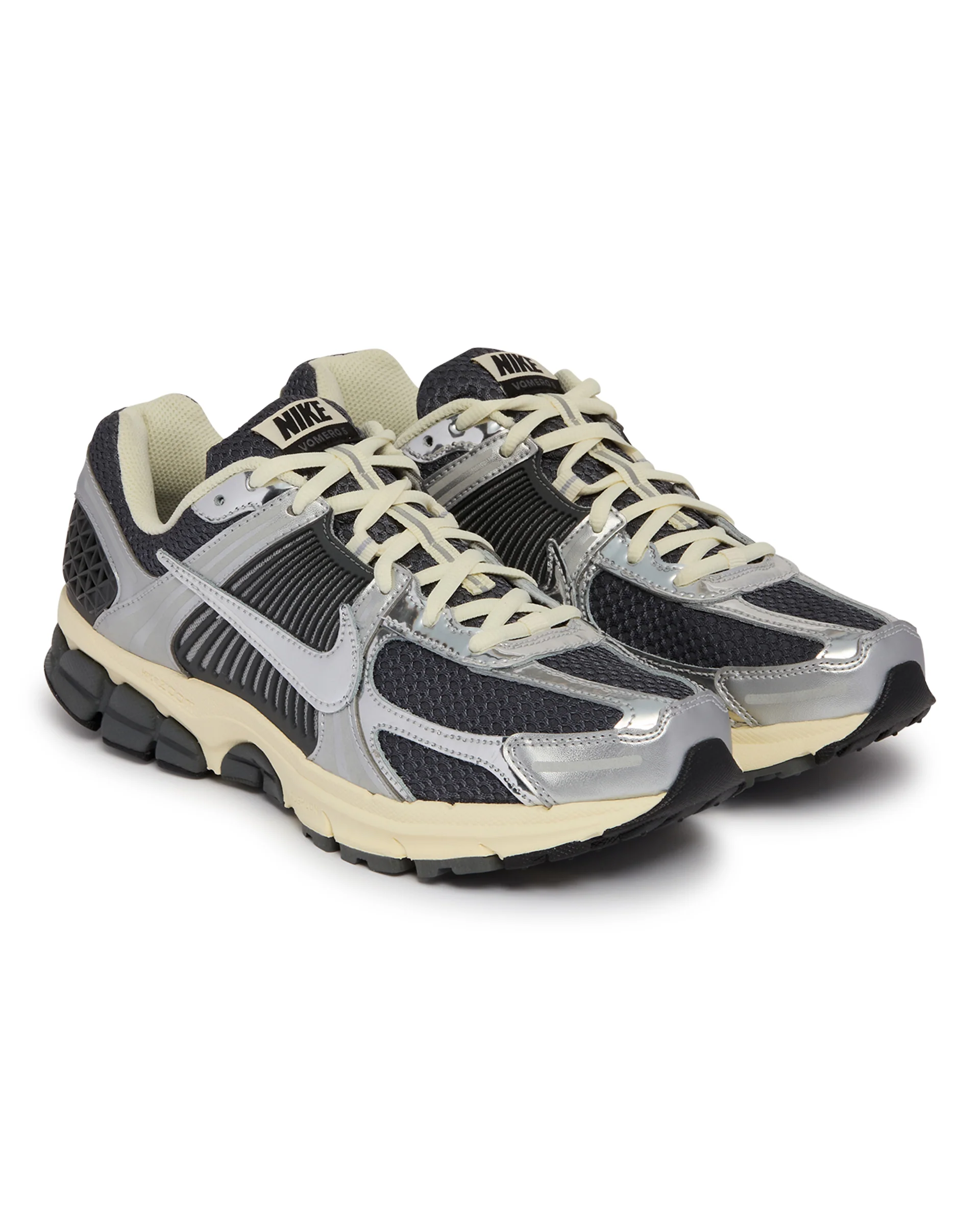 Sneakers Zoom Vomero 5 Argentate - Image 4