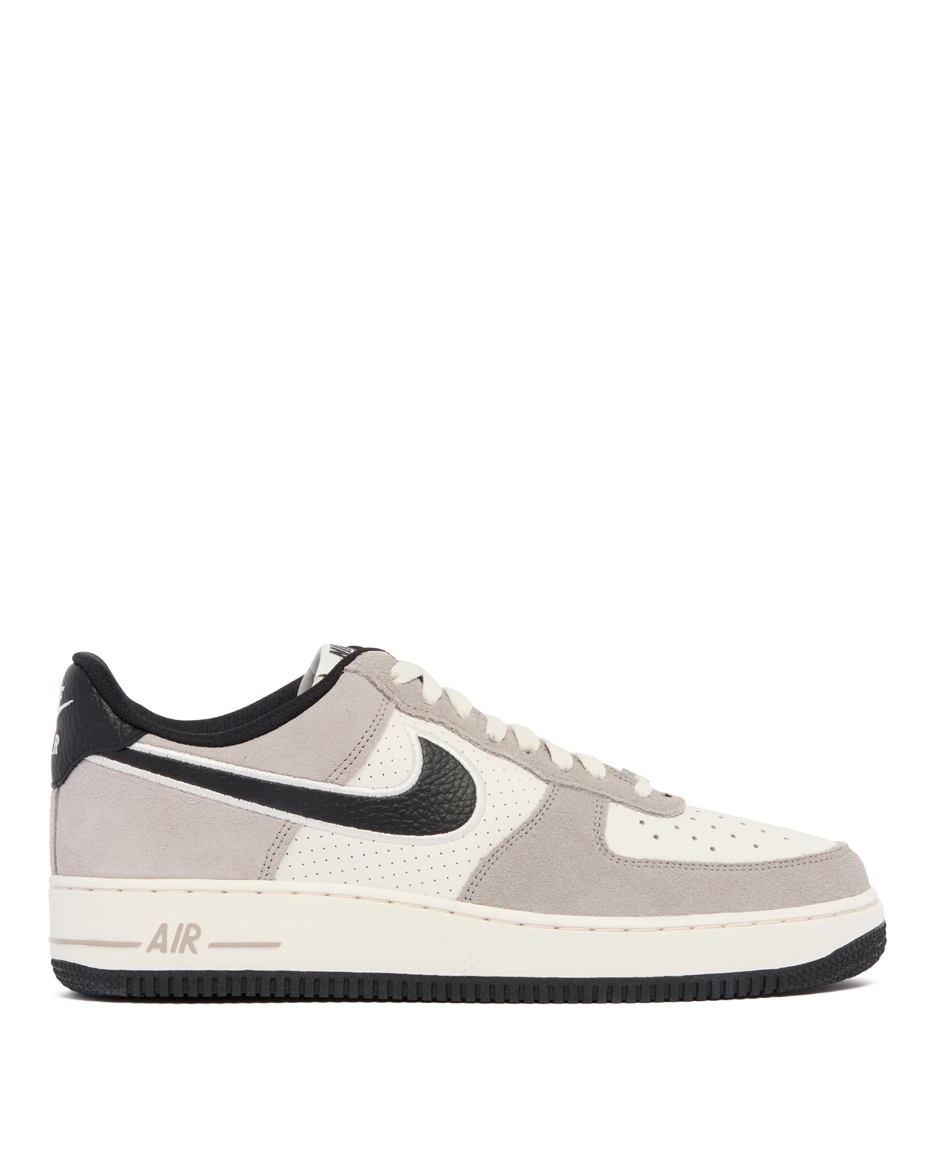 Sneakers Air Force 1 07 LV8 Bianche